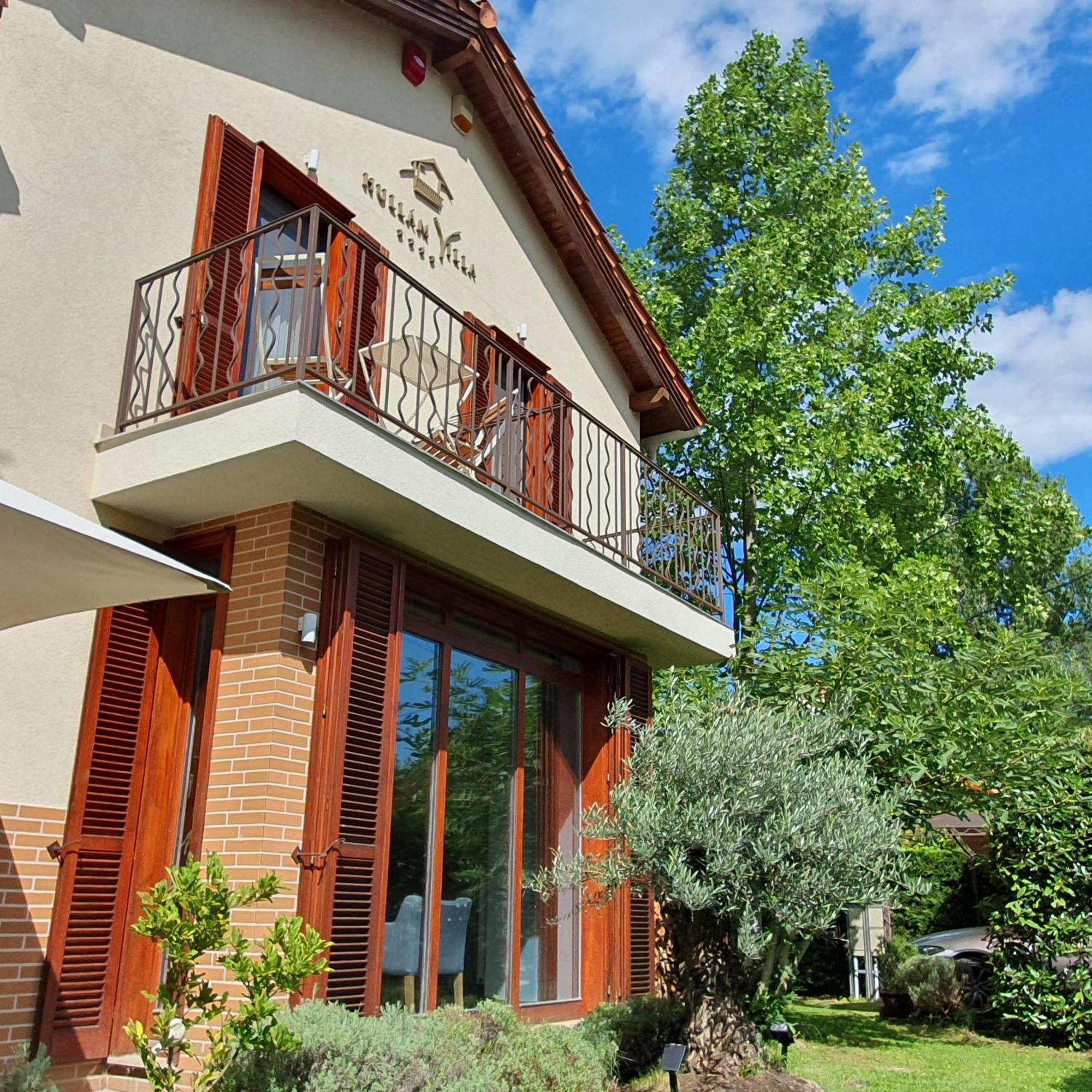 Balatonmáriafürdő Hullam Villa B&B المظهر الخارجي الصورة