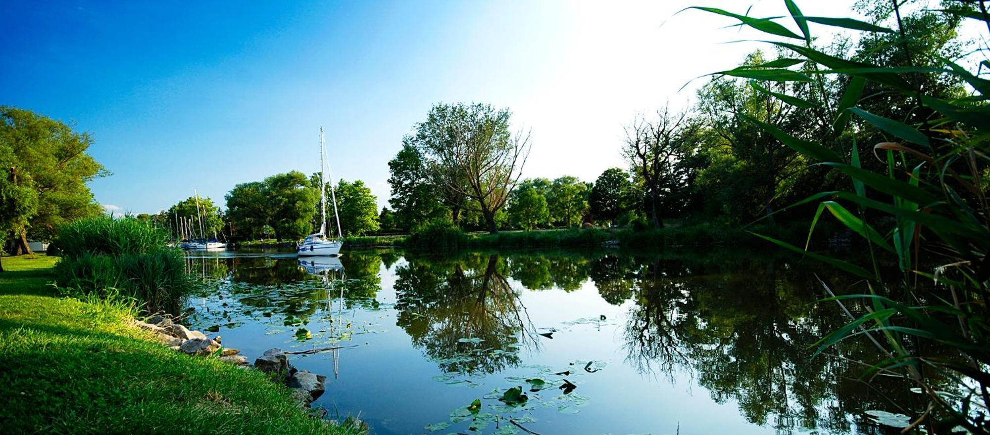 Balatonmáriafürdő Hullam Villa B&B المظهر الخارجي الصورة