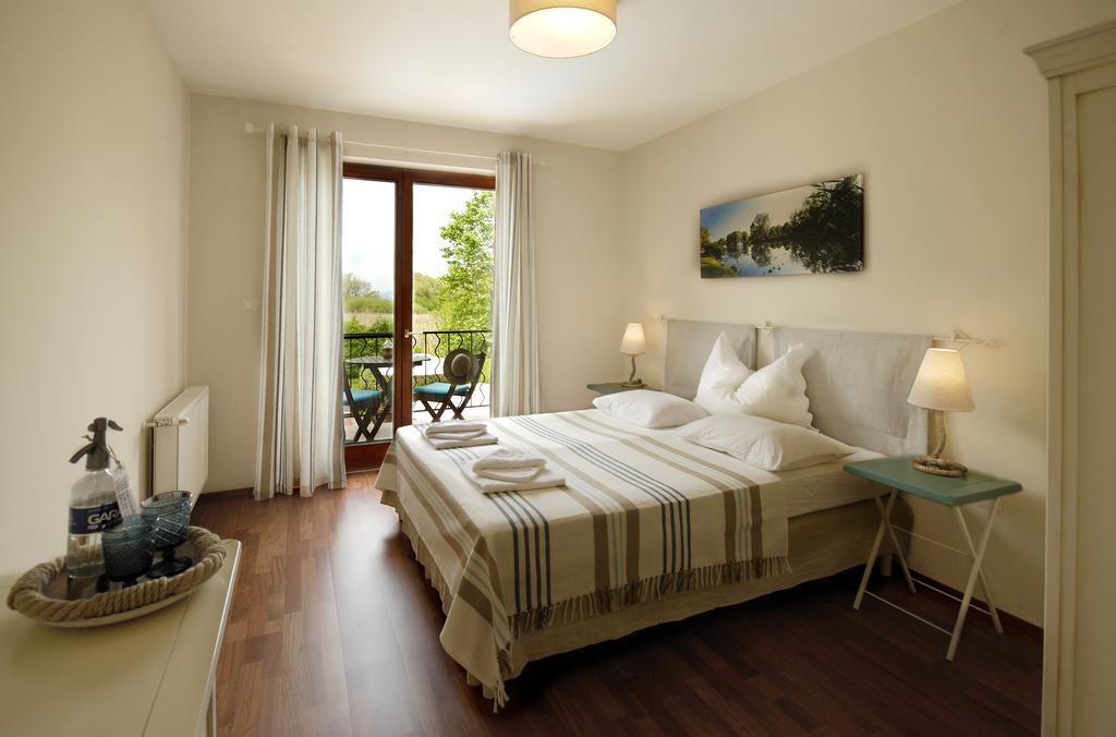Balatonmáriafürdő Hullam Villa B&B المظهر الخارجي الصورة