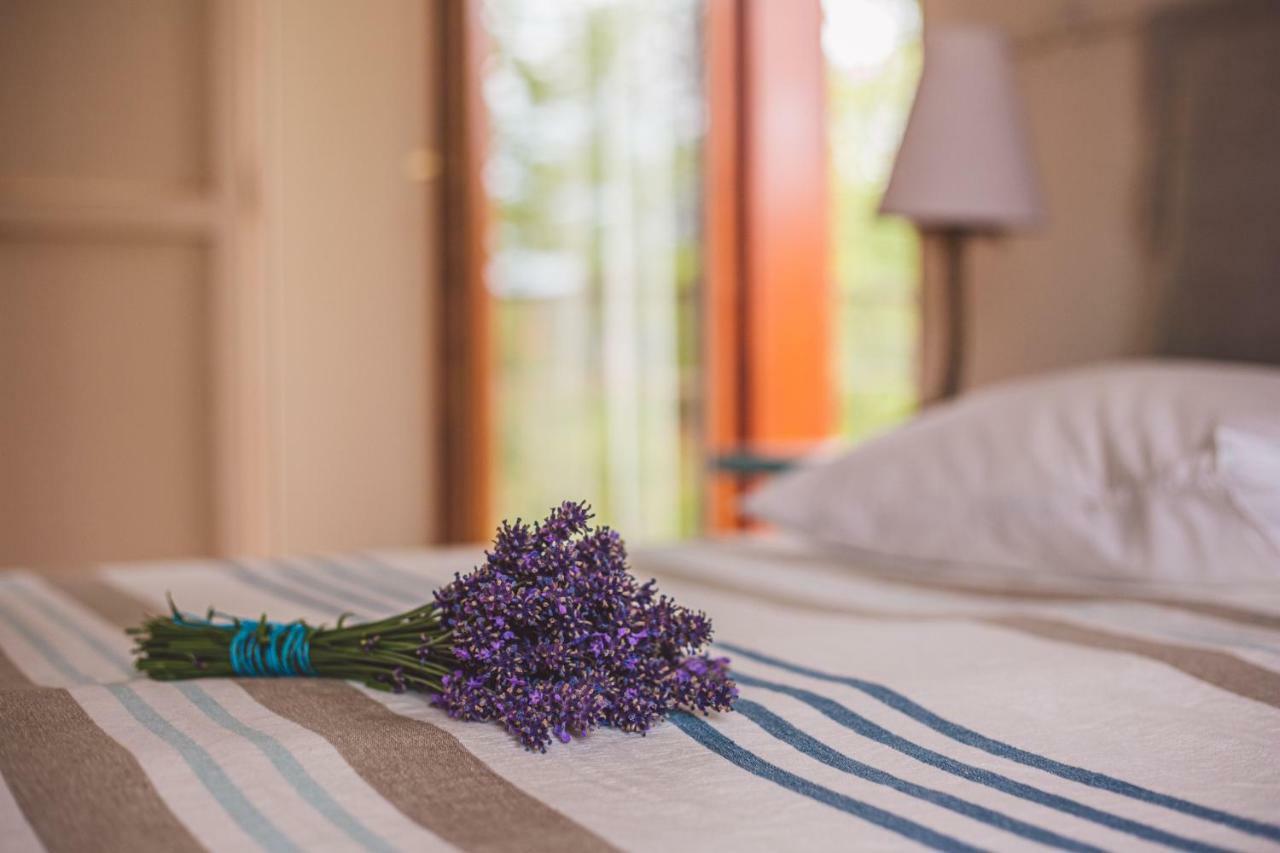Balatonmáriafürdő Hullam Villa B&B المظهر الخارجي الصورة